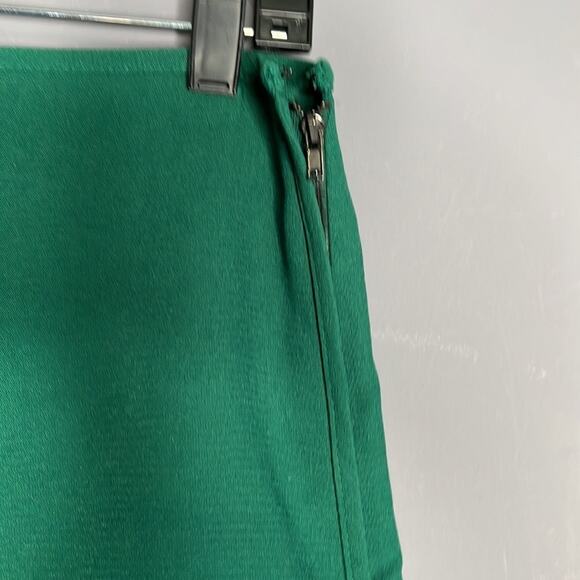 Quinn Dark Green Mini Skirt Size Small - Picture 2 of 7